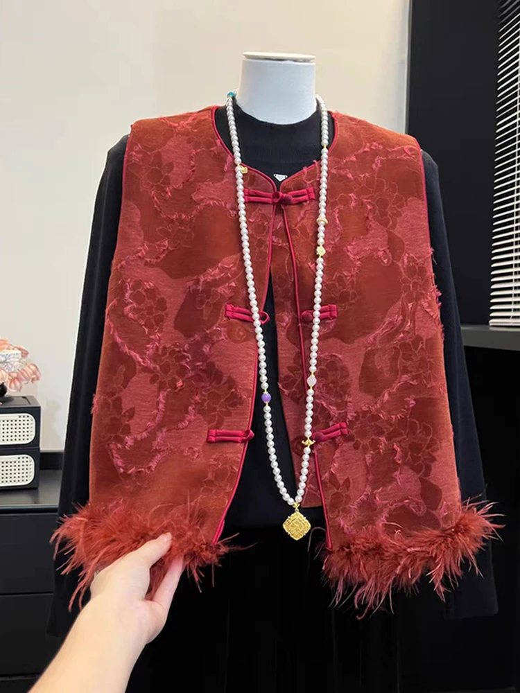 

Красный жилет с вышивкой в китайском стиле для женщин, модный осенне-зимний новый жилет на пуговицах с бахромой, ретро-куртка в атмосферном стиле
