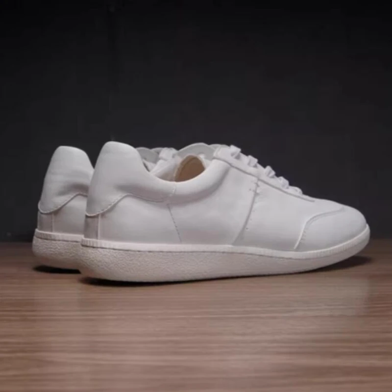 Handmade Luxury Men Trainers Fashion Sneakers Cow Leather Soft-sole Flats Casual Skate Shoes Comfortable Lace-up White Shoes