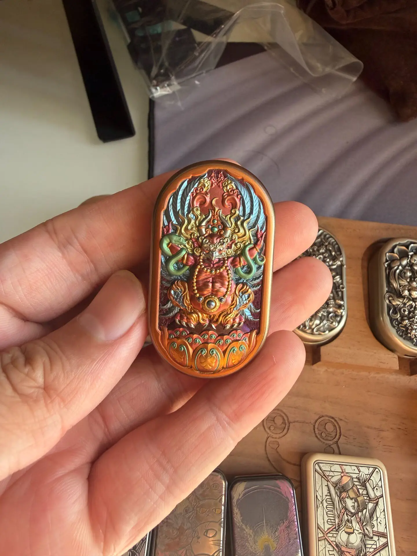 Used EDC Leyang Bigdan Magic Art Edc Studio Tibetan Bird Garou Luo Dapeng Bird Straight Push Rotation