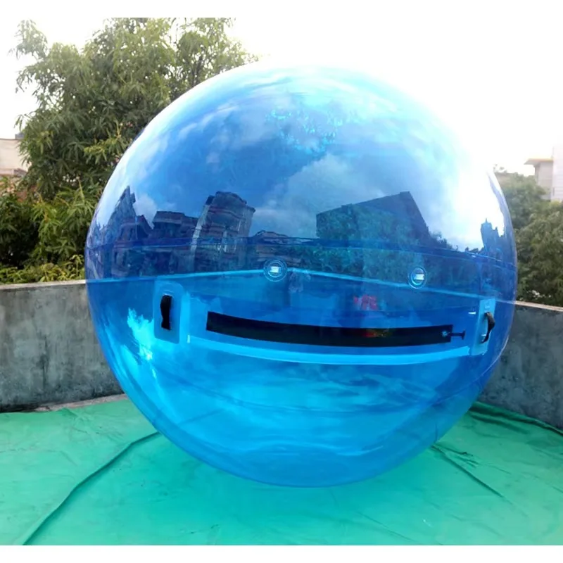 인플레이터블 워터 볼 - 인간이 안에 들어가서 떠다니는 장난감