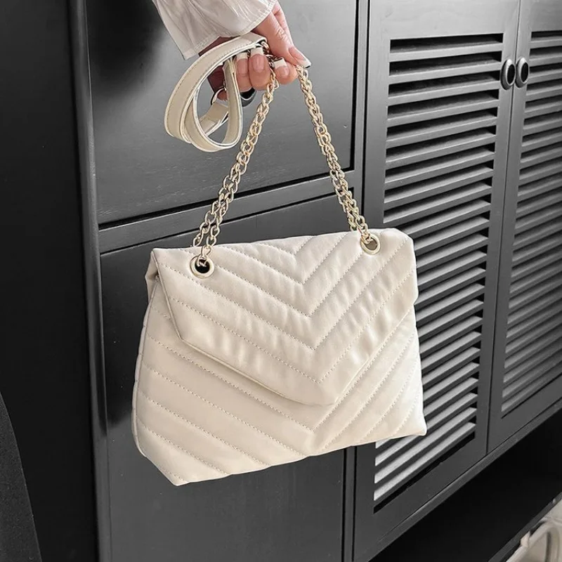 

Unique Designer Crossbody Handbag For Women Luxury Leather Large Capacity Diaper Bag Elegant Commuter Simple Chic Solid Color