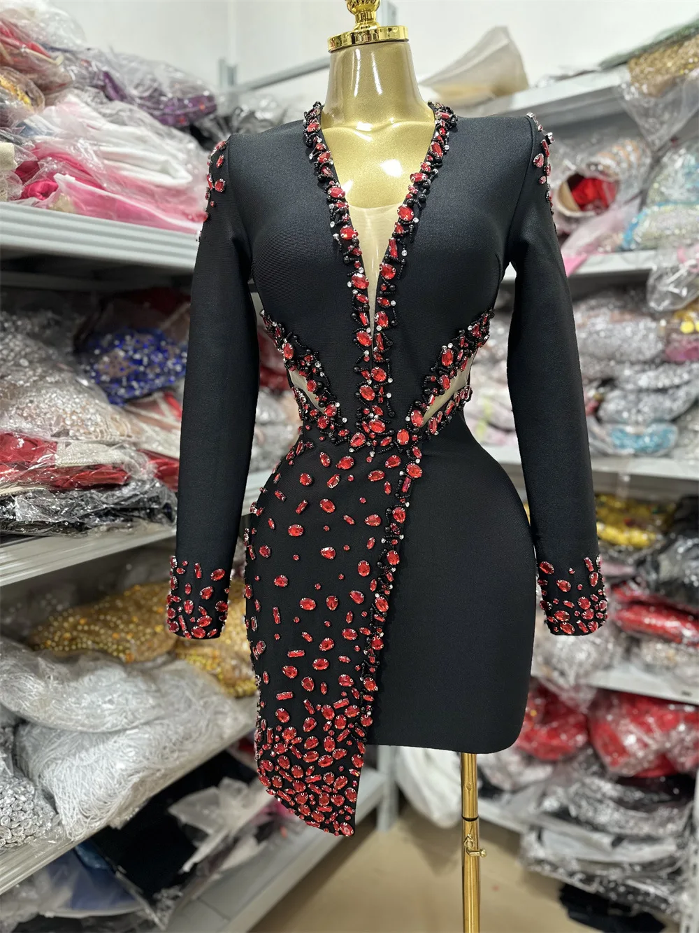 Femmes à manches longues robe Bandaeg rouge cristal découpé maille incrusté col en V profond moulante Mini haute rue soirée Club robes de soirée