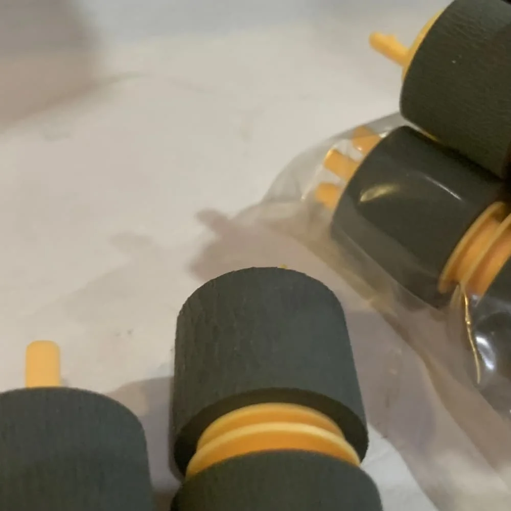 

100 шт. ролик захвата бумаги для Xerox DocuColor 5065 6075 240 250 242 252 260 7025 7030 7035 8000 550 560 570 2060 3060 3065