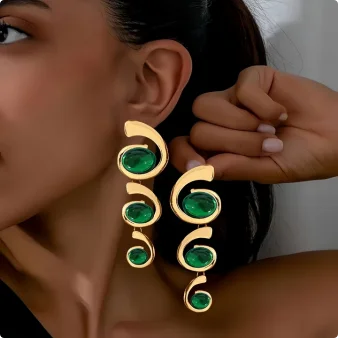 

Fashionable Ladies Dangle Earrings Embedded Green Acrylic Rhinestone Geometric Spiral Snail Shell Combination Dangle Jewelry