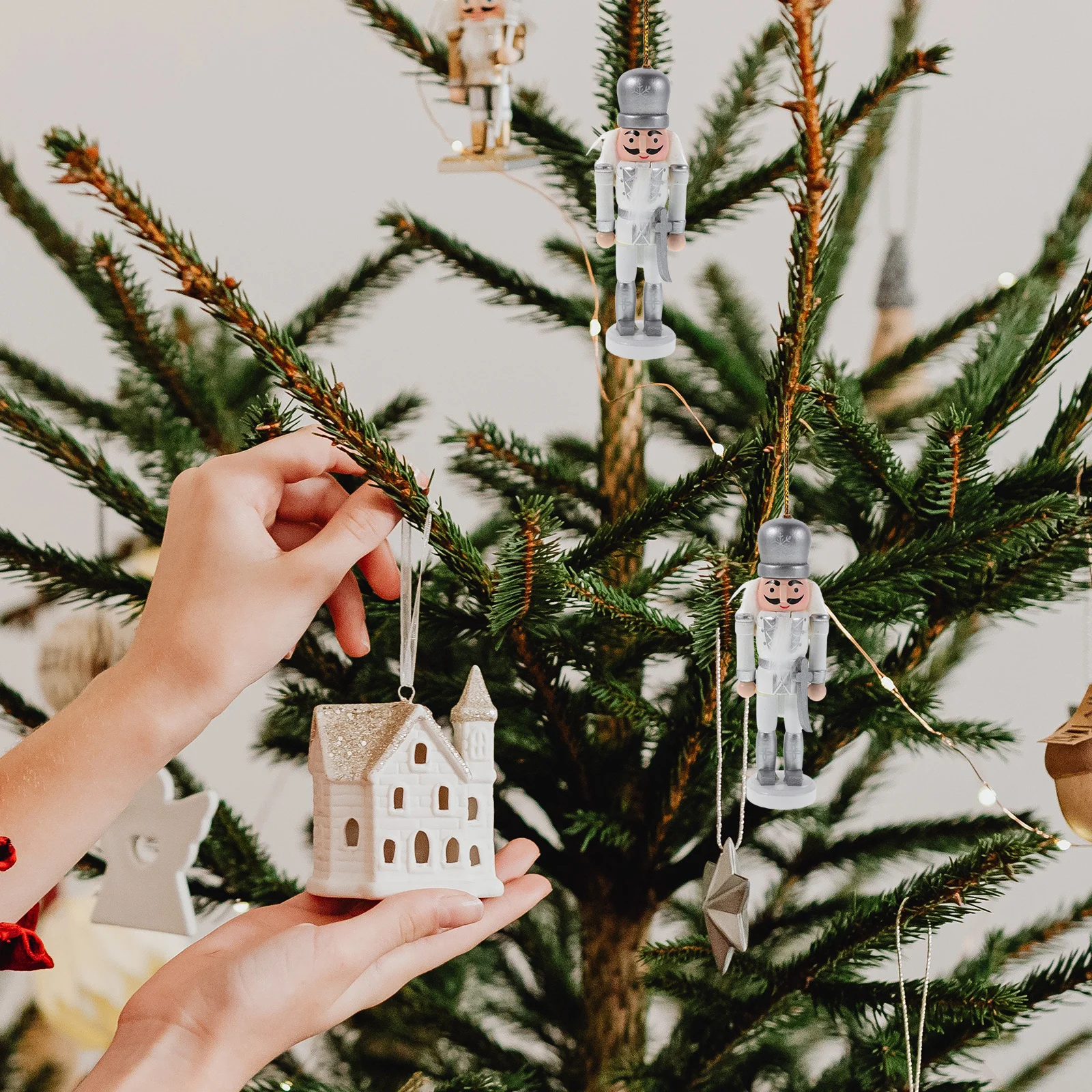 

1Set Silver Nutcracker Hanging Decor Mini Wooden Soldier Ornaments Christmas Tree Door Wall Holiday Decorations