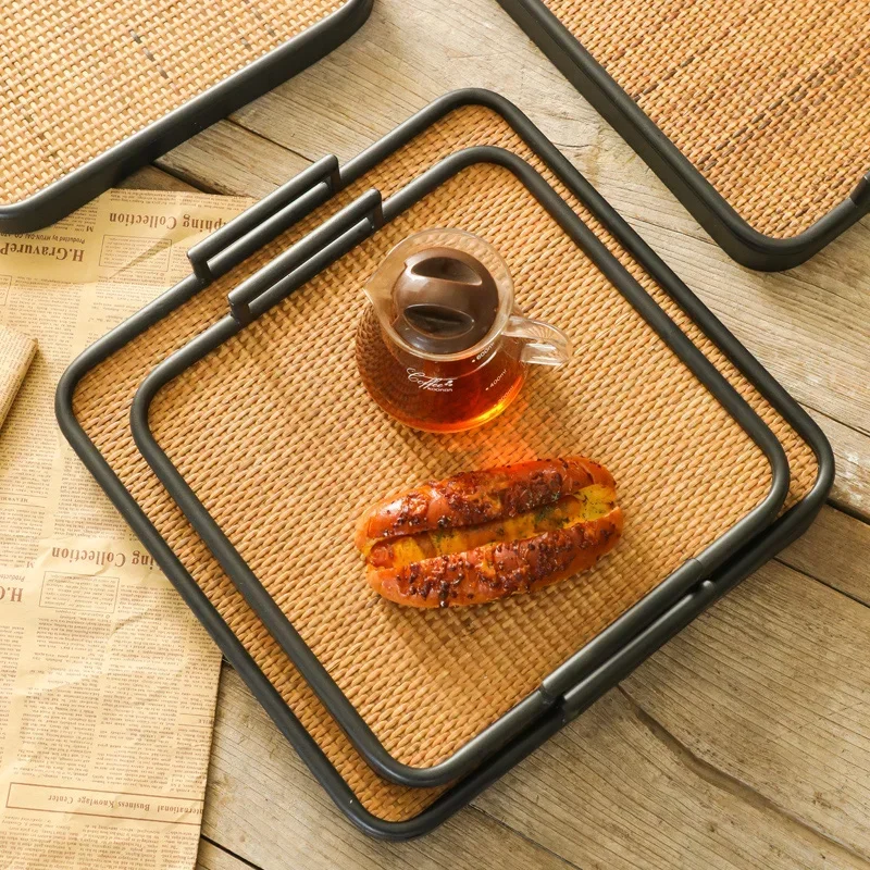 

Bohemian Antique Rattan Woven Iron Tray Home Dim Sum Plate with Bread Handle Restaurant Hotel Home Stay Wooden Tea Plate