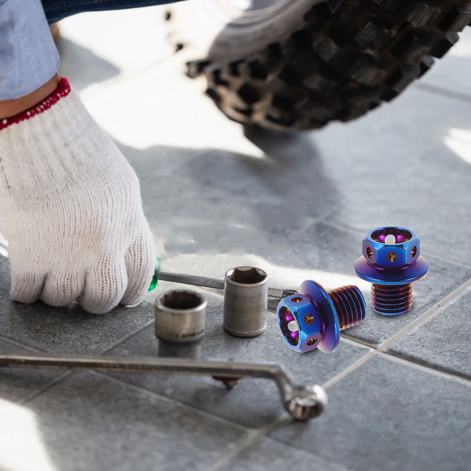 

2Pcs Motorcycle Rearview Mirror Thread Screws Stainless Steel Secure Stable Installation Motorcycle Mirror Hole Plugs