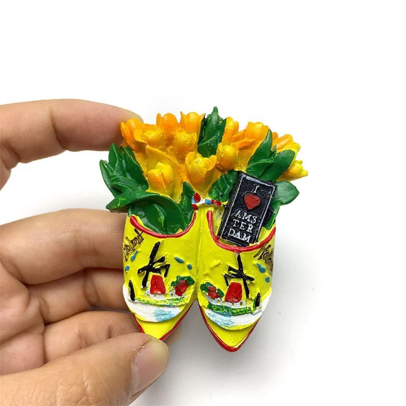 

Amsterdam, Netherlands Creative Tulip Wooden Shoes Fridge Magnets High-Value Hand-Painted Home Decoration