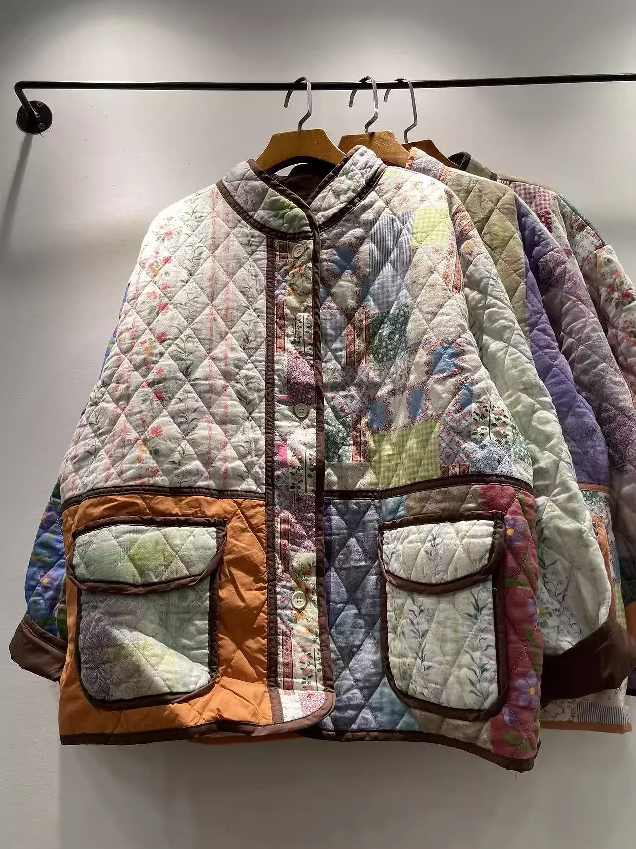 バスト124cm 和風女性綿入りジャケット オリジナルスタンドカラー チェック柄プリント パッチワーク 厚手暖かいコート アウター