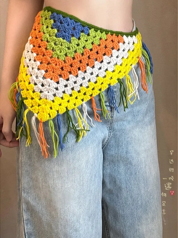 cinto-de-lenco-triangular-colorido-com-franjas-estilo-boemio-acessorio-de-cintura-em-jeans-joia-Etnica-moderna-e-na-moda-pa