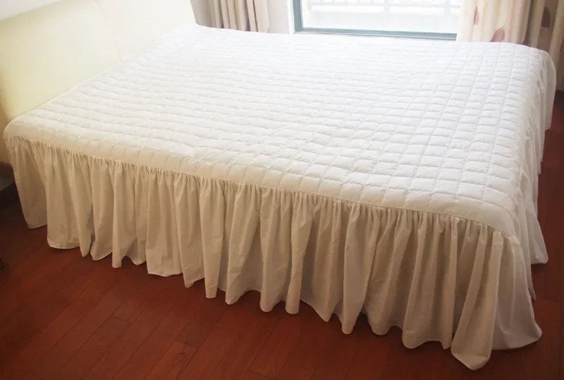 Wholesale cotton fabric, quilted cotton single-layer bed skirt, this white light beige dense pleated skirt edge, simple