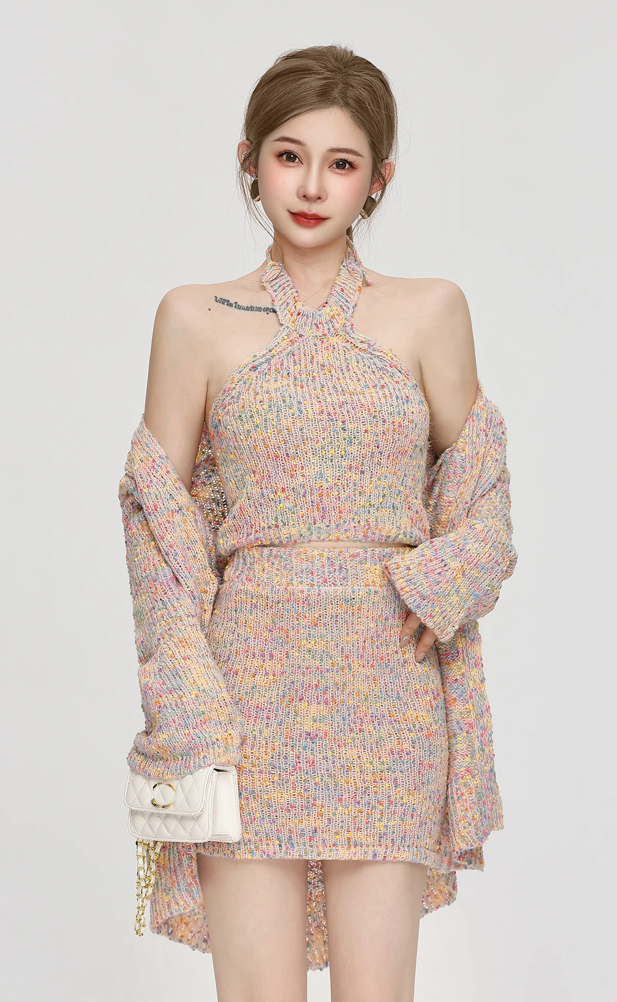 2025 خريف شتاء جديد Hot البيع الوردي الرسن الرقبة تانك القمم Bodycon تنورة قصيرة سترة سوداء سترة ثلاث قطع مجموعة