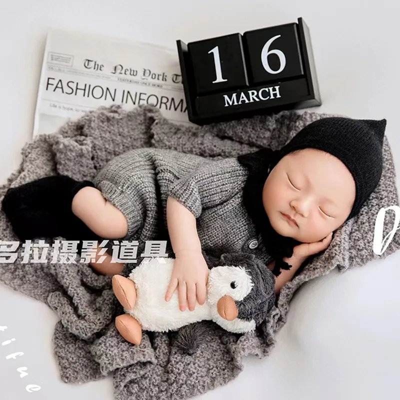 ❤️Newborn Photography Clothing Hat+Jumpsuit+Socks+Blanket+Newspapers+Penguin Doll 6Pcs/Set Studio Baby Photo Props Accessories