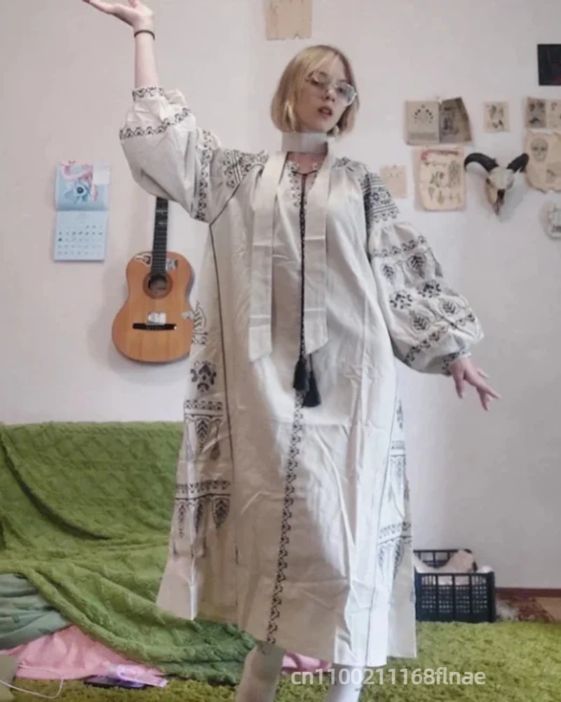 فستان على الطراز الأوروبي القديم للنساء في الربيع والخريف، أكمام فانوس مطرزة بأربطة، تنورة طويلة لشد الخصر