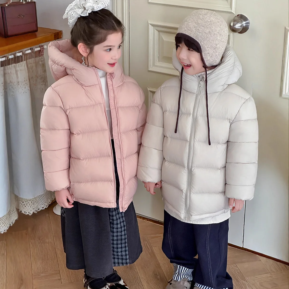 

Новинка 2025 года, детский пуховик, легкая и тонкая мужская и женская детская одежда, зимняя утолщенная повседневная одежда