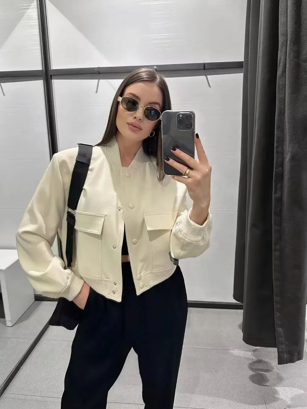 

Women's Vintage Bomber Jacket with Pockets - Long Sleeve Front Button Casual Outerwear for Chic Fashion