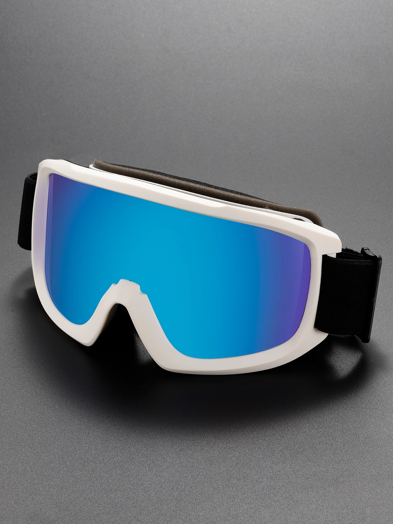Adult Double-Layer Anti-Fog Snow Goggles with High-Definition Wide View Cylindrical Snow Protection