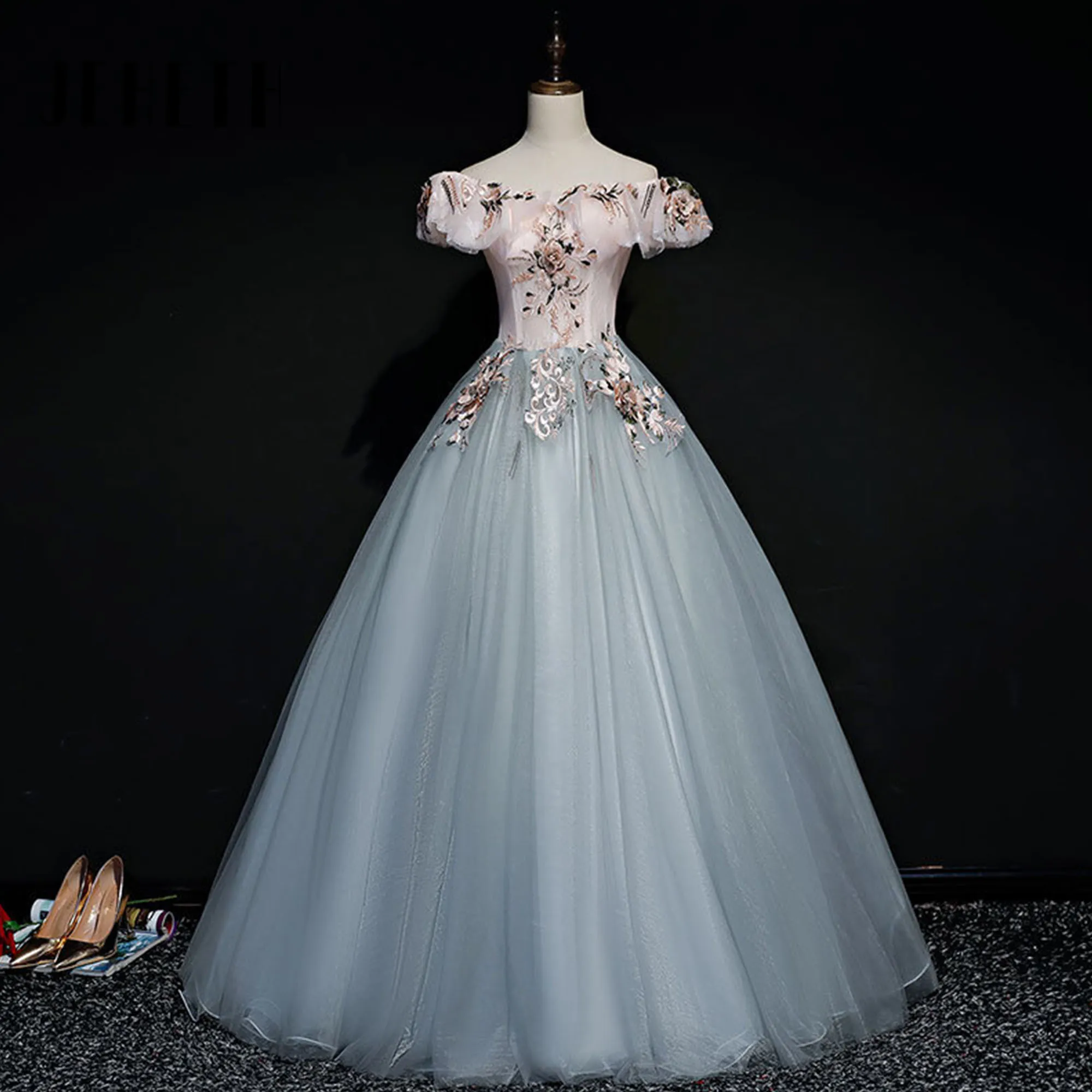 JEHETH Elegant Banquet Evening Dress Tulle Appliques Quinceanera Dresses Contrast-Color Pleat Boat Neck Fairy Princess Ball Gow