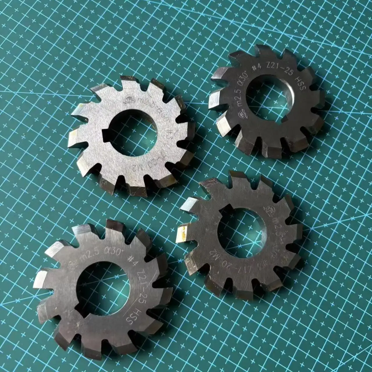 DIN 5480 M0.8 PA30 N0.5 Dentes de usinagem 30 Involute Spline Fresa Ferramenta de corte CNC