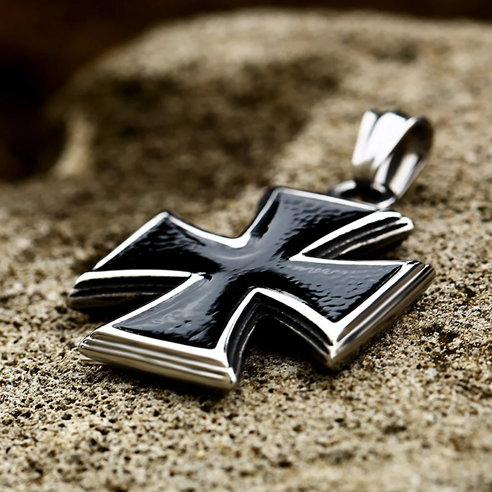 Punk Vintage Holy Sword Knight Cross Pendant Necklace For Men Stainless Steel Exquisite Fashion Amulet Jewelry Gift Dropshipping