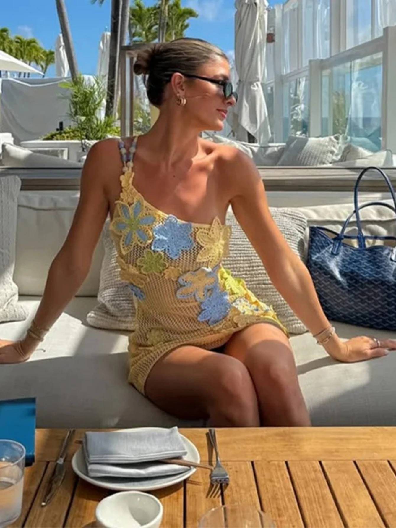 Vestido elegante de flores con cuello oblicuo para mujer, minivestido Sexy de punto con un hombro, novedad de verano, ropa de playa Bohe para verano