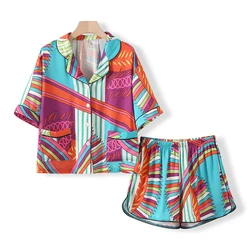 Conjunto de Pijama de seda con pantalones cortos para mujer, ropa de dormir de lujo con estampado, botones de satén, traje de casa, 2024