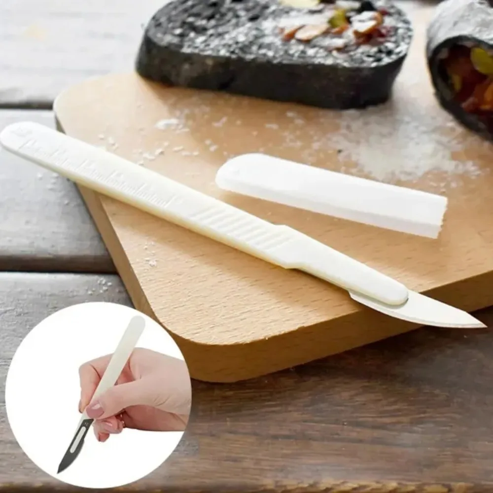 Baguette Bread Slicing Knife PP Shank Scale Sharp Western-Style Carbon Steel Pastry Cutting Tools for European Bread Cake Baking