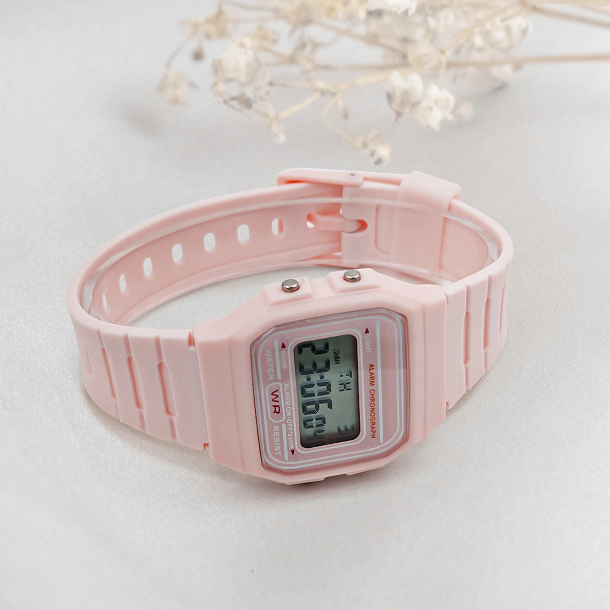 Hot Selling Women LED Digital Electronic Watch Multifunctional Outdoor Simple Leisure Men and Women Sports Watch Reloj