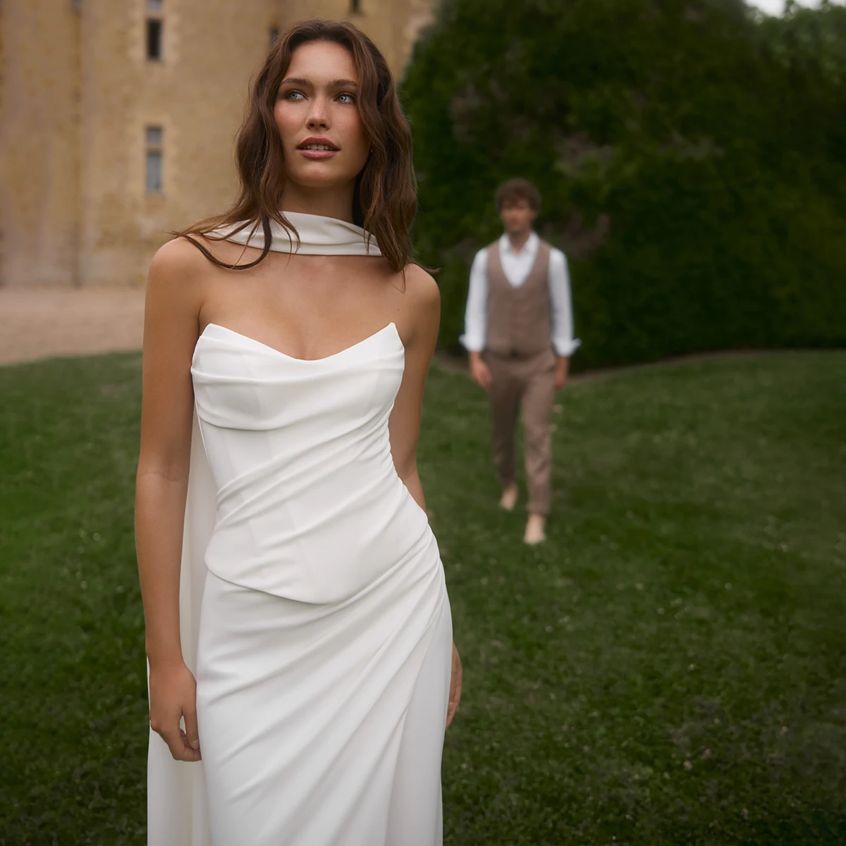 High Split Chiffon Wedding Dress Two Pieces Basque Strapless Curved Top Sheath Zipper Customized Bridal Gown With Long Scarf