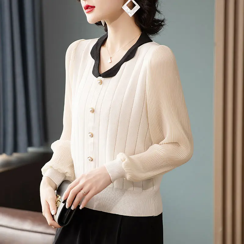 2023 Spring and Autumn Elegance Fashion High End V-neck Spliced Pearl Buckle Casual Loose Versatile Color Block Knitted Sweater