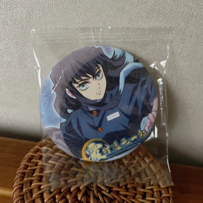 Demônio slayer laser broche tokitou muichiro anime figura de ação figural roupas mochila pino decoração bonito menino presentes natal