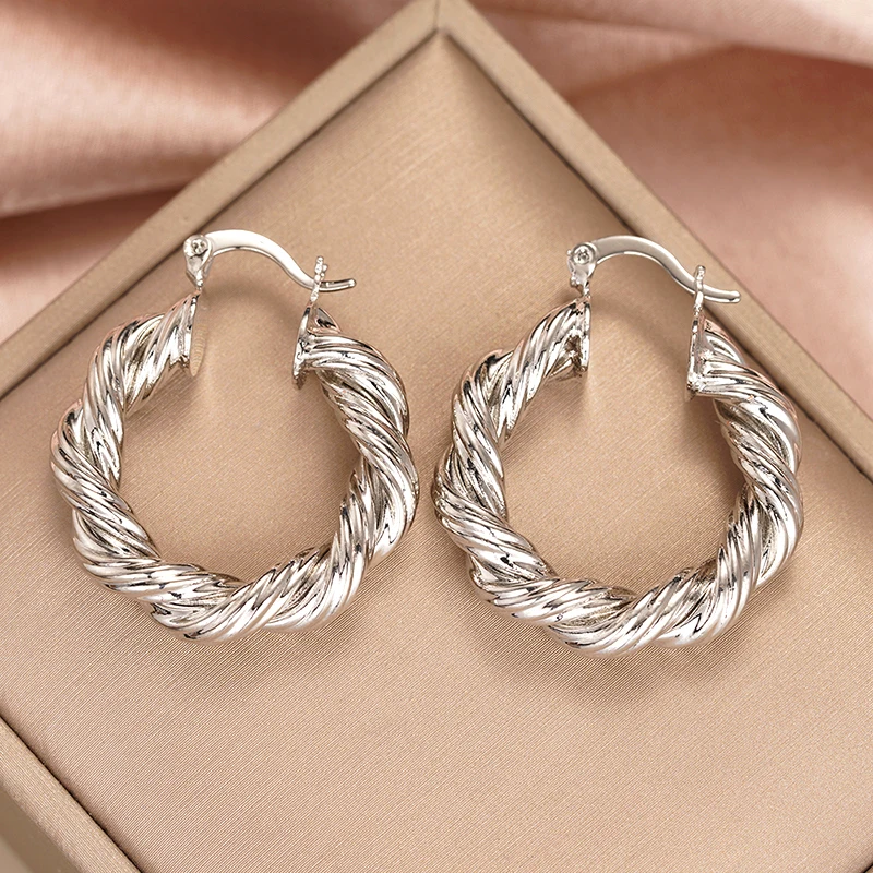 Huitan Attractive Glossy Hoop Earrings with Twisty Design Brilliant Opulent Gold Color Accessories Women Trendy Party Jewelry