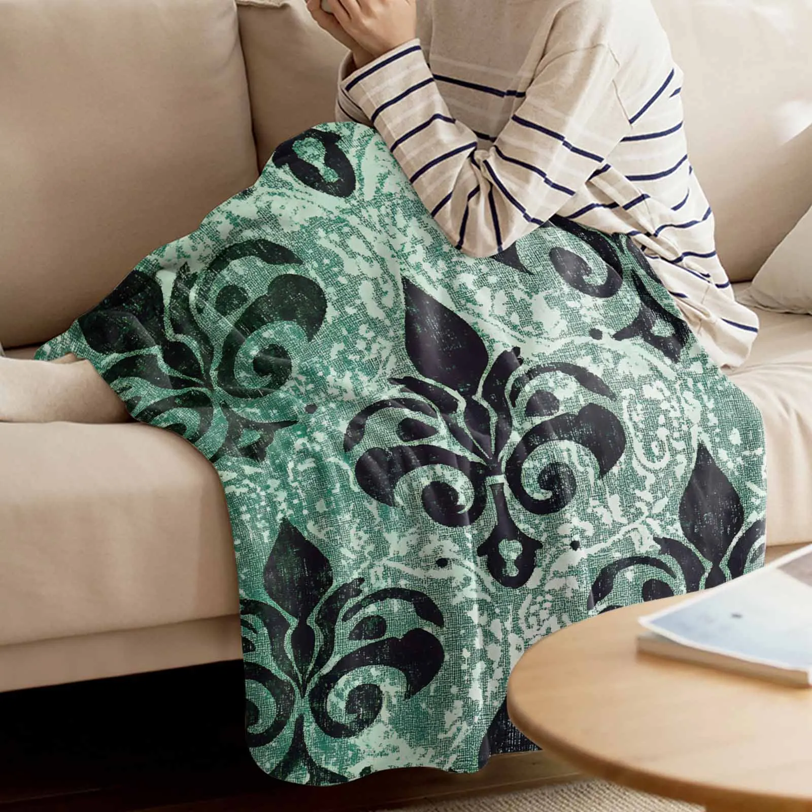 

Traditional Flower Texture Throws Blankets for Sofa Bed Winter Soft Plush Warm Sofa Throw Blanket Holiday Gifts