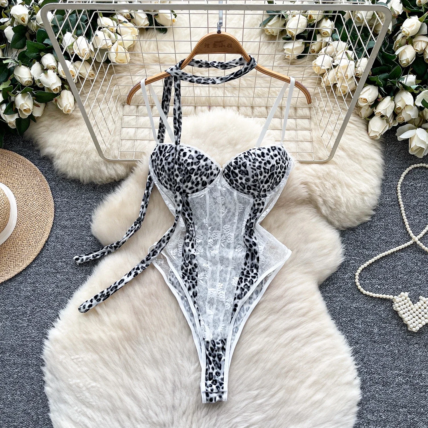 Women Hotsweet halter print Vintage Bodysuits Chic Sleeveless Jumpsuits Slim Top Rompers Summer Beach Sexy Clothing