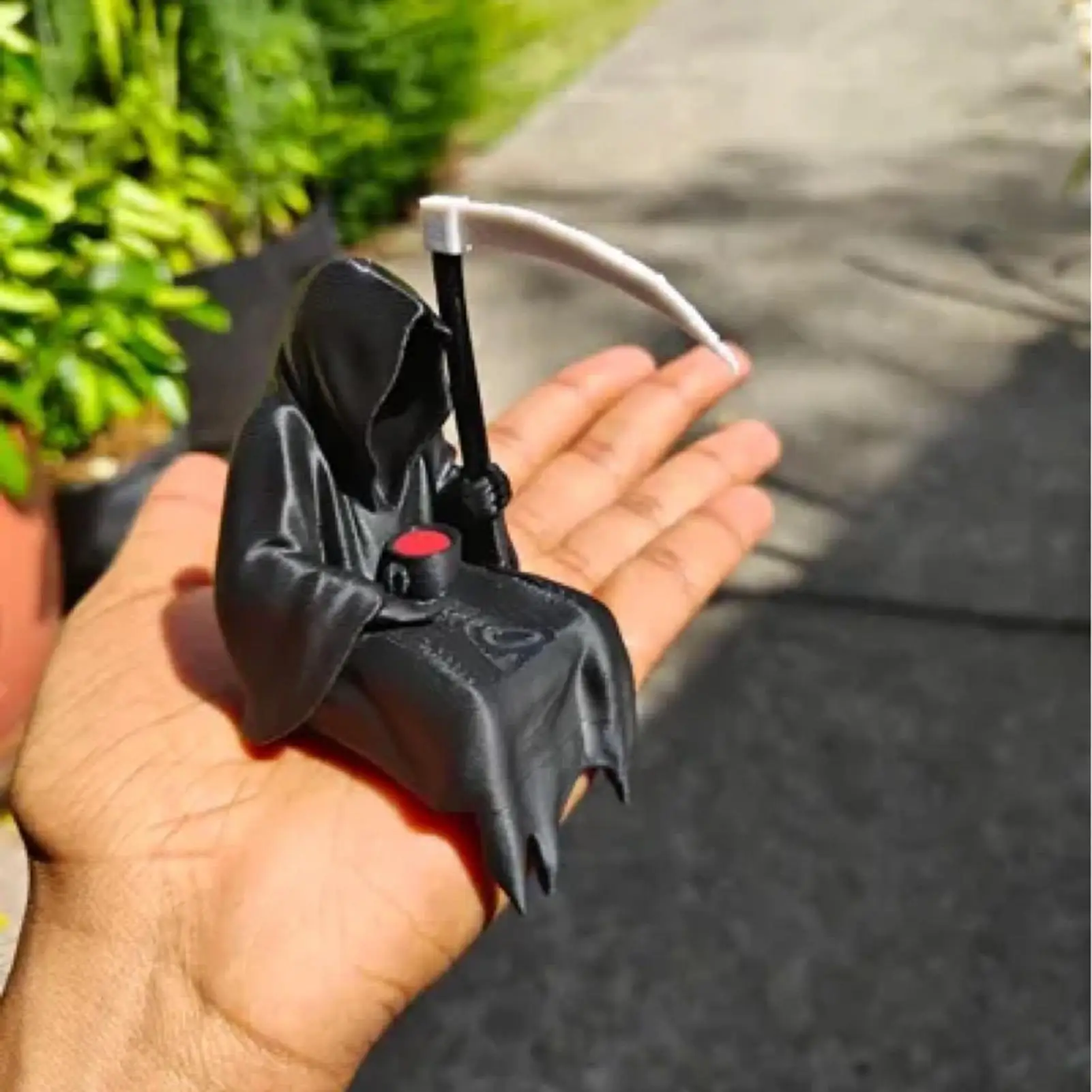 Ghost Figurine Resin Ghost Statue Holding a Cup Desktop Ornament Halloween Home Decoration for Fitness Tabletop Display Home