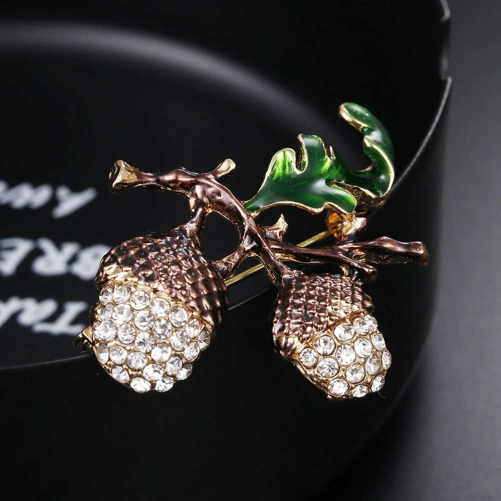 Rhinestone Pine Tower Enamel Brooches Men Women's Alloy Plants Weddings Banquet Party Brooch Oak Acorns
