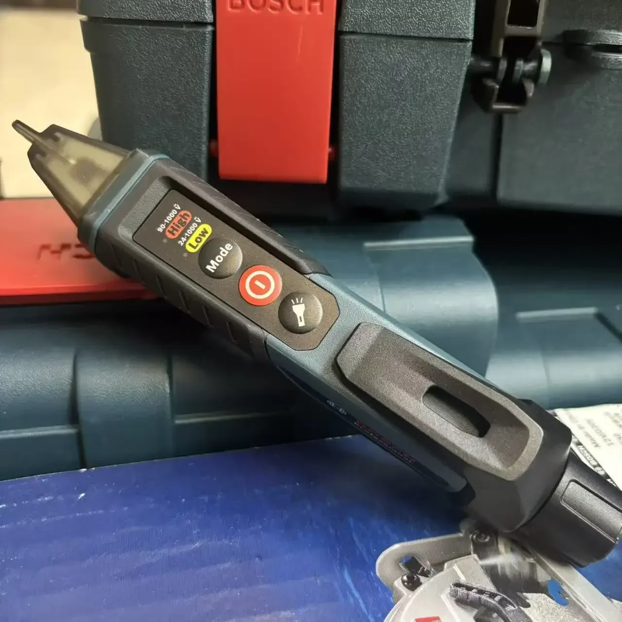 BOSCH GVD1000-17 Professional Non-contact Voltage Tester Rugged IP67 Rating Waterproof Dustproof Power Tool Accessories