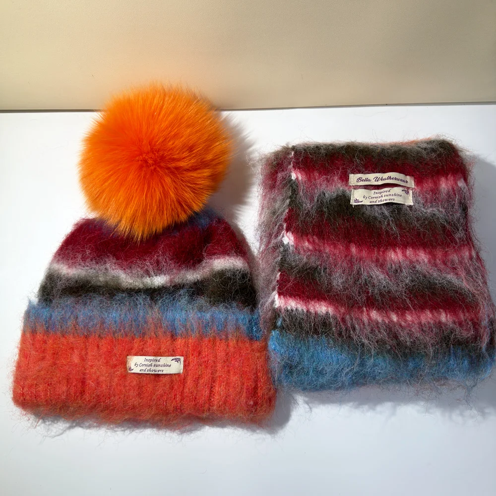 새로운 모헤어 울 레인보우 니트 모자 스카프 세트 여성용 가을 겨울 따뜻한 귀 보호 리얼 폭스 퍼 볼 얀 모자