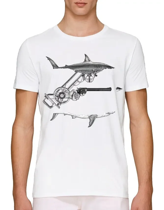 Shark Attack T-Shirt, weißes Herren-T-Shirt, Surreal Men's Graphic, Collage-Fisch aus Bio-Baumwolle