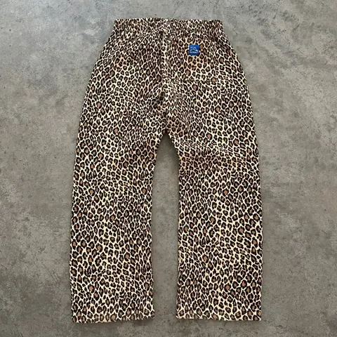 Herrbyxor Kamouflage Normal passform Vandring Herr Cargobyxor Kamouflage Vinter Koreanska Friluftsbyxor Stora Byxor Billigaste Baggy Nyheter 8 best sales camouflage baggy byxor - №4