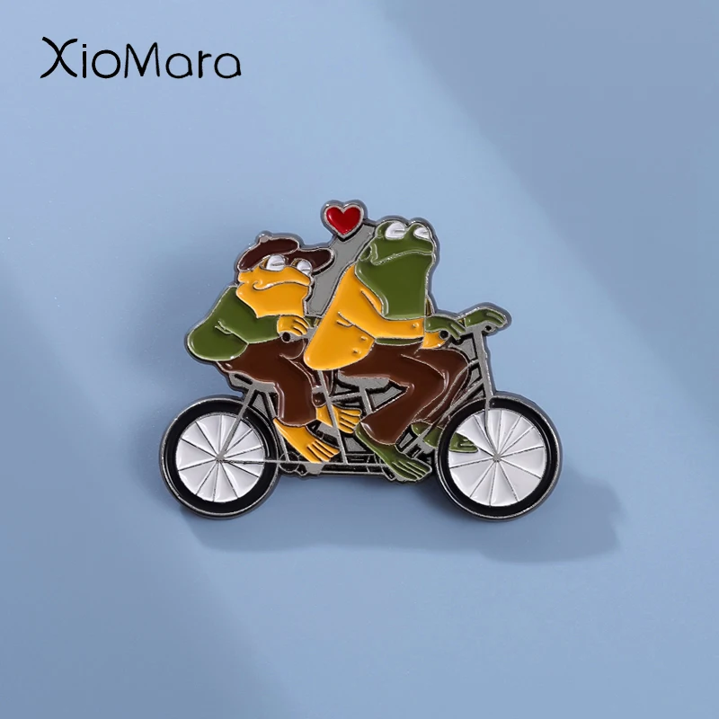 Funny Frog and Toad Brooch Enamel Pin Humorous Children's Literature Alloy Metal Badge Lapel Backpack Pin Jewelry Gift Wholesale