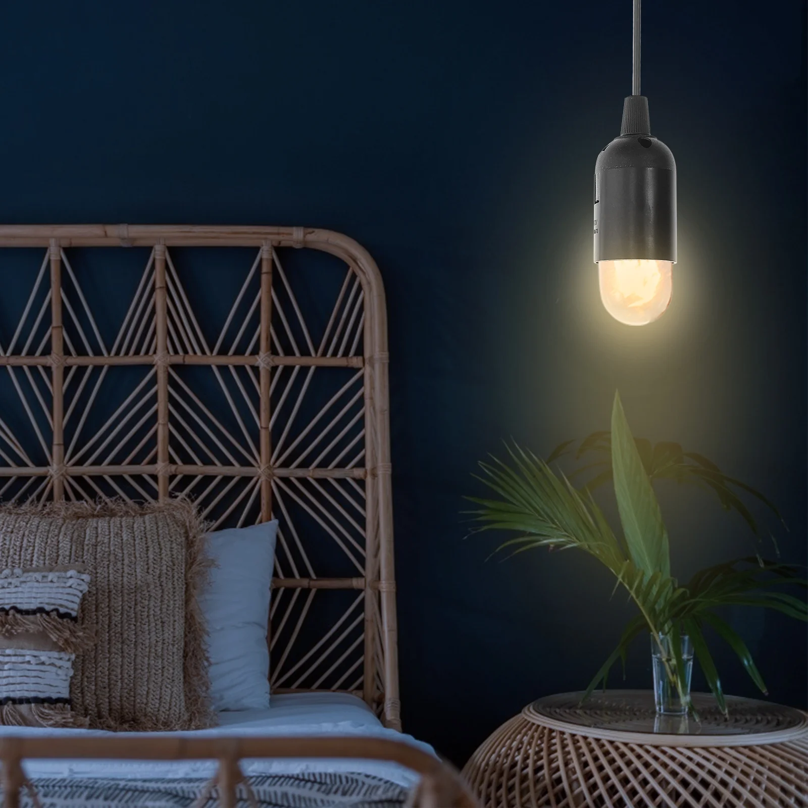 

Pendant Light Socket E27 Hanging Lamp Cord Insulation Flame Retardant Light Socket Plug Switch for Home Cafe Bar