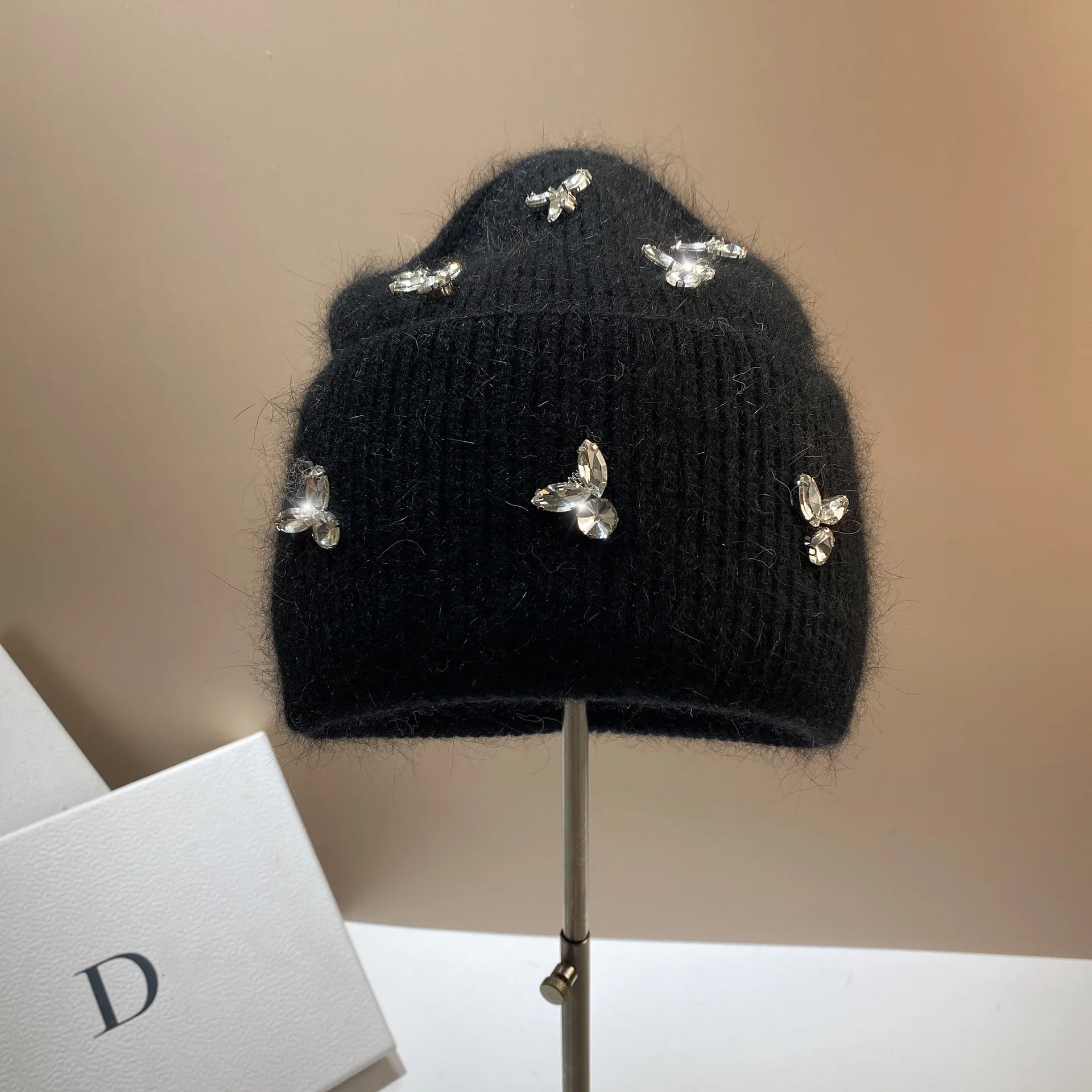 Angola Rabbit Fur Luxury Rhinestones Winter Beanies Hats for Women Warm Knitted Hat Lady Outdoor Walking Bonnet Skiing Skullies