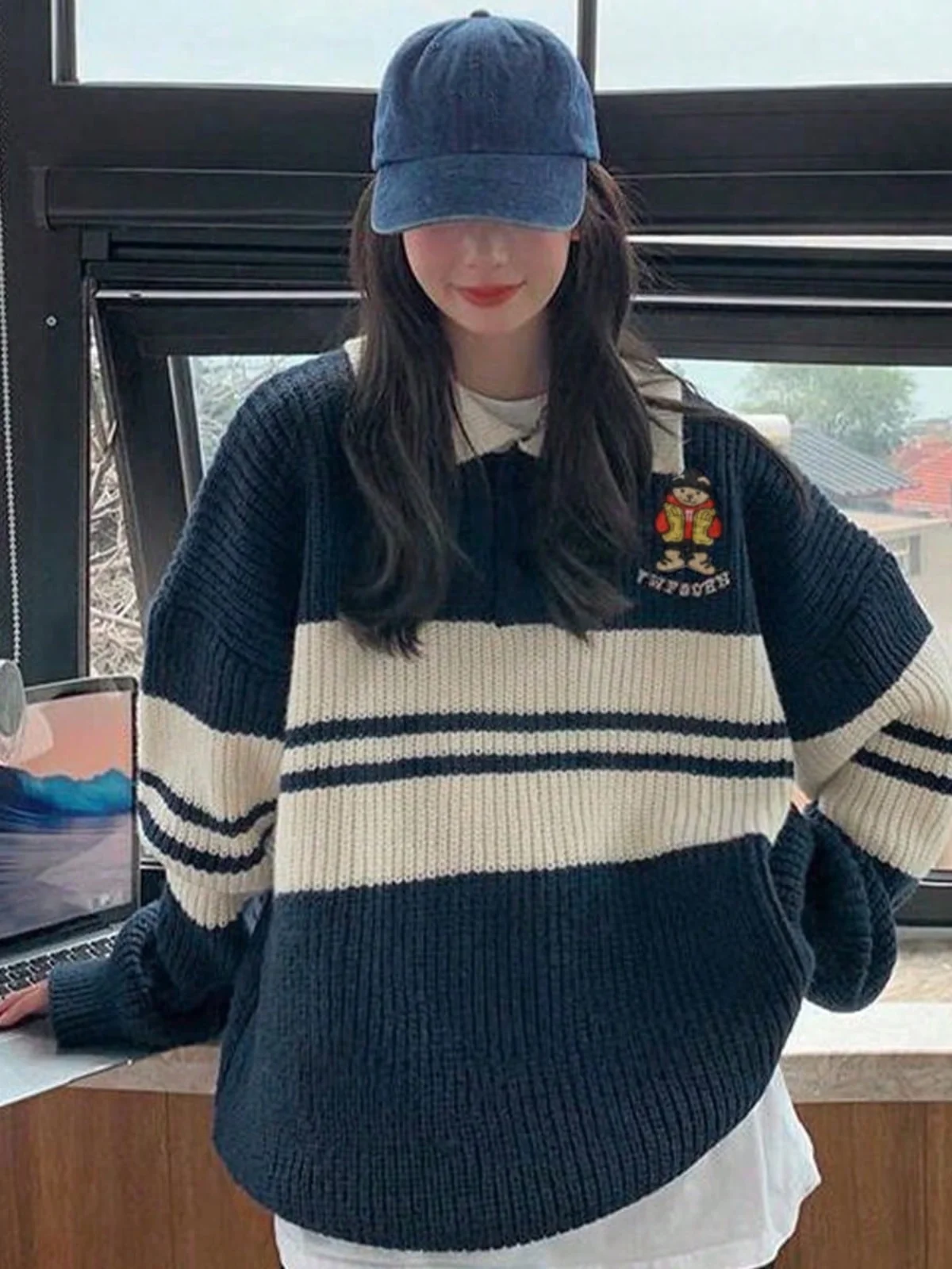 الكورية شيك أوائل الخريف الرجعية اللون بلو طوق سترة الدب التطريز فضفاض كسول Sle العلوي طويل Sve محبوك irt