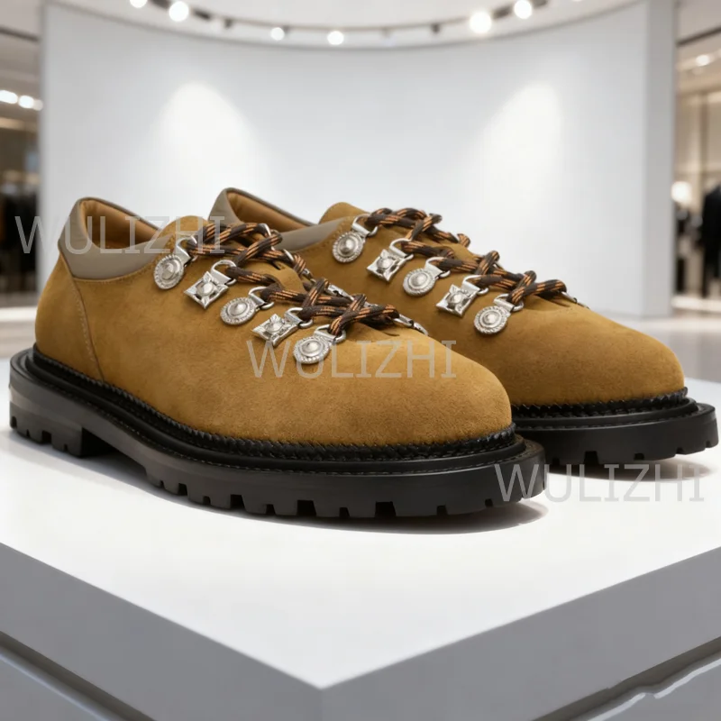 Mocasines de gamuza con cordones para hombre Zapatos planos de invierno con hebilla de metal de gamuza marrón Oxfords de cuero negro Zapatos de punta redonda color burdeos profundo