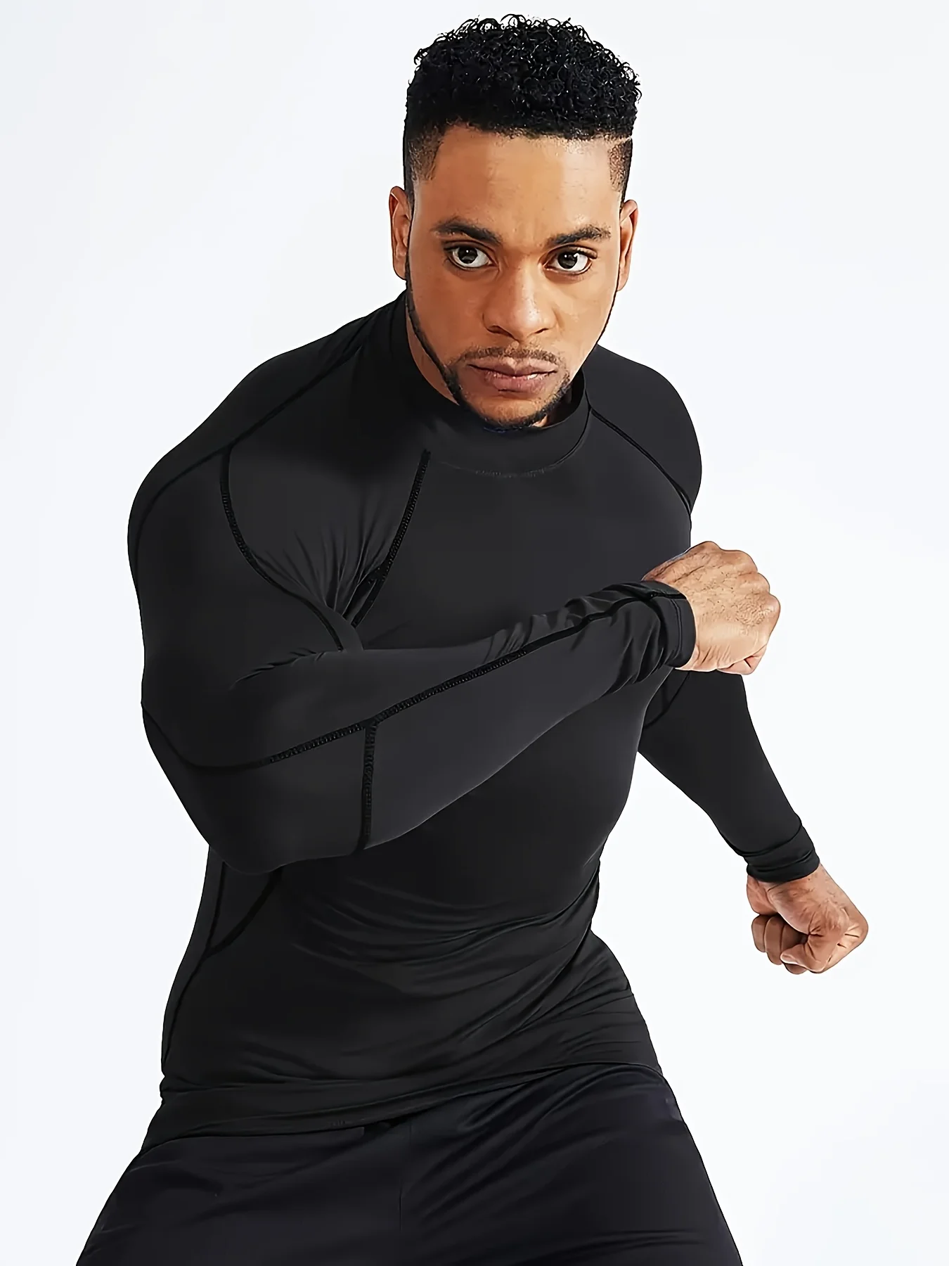 قميص قاعدة مرنة للياقة البدنية للرجال بأكمام طويلة للجري وكرة السلة مع امتصاص سريع وممتص للعرق