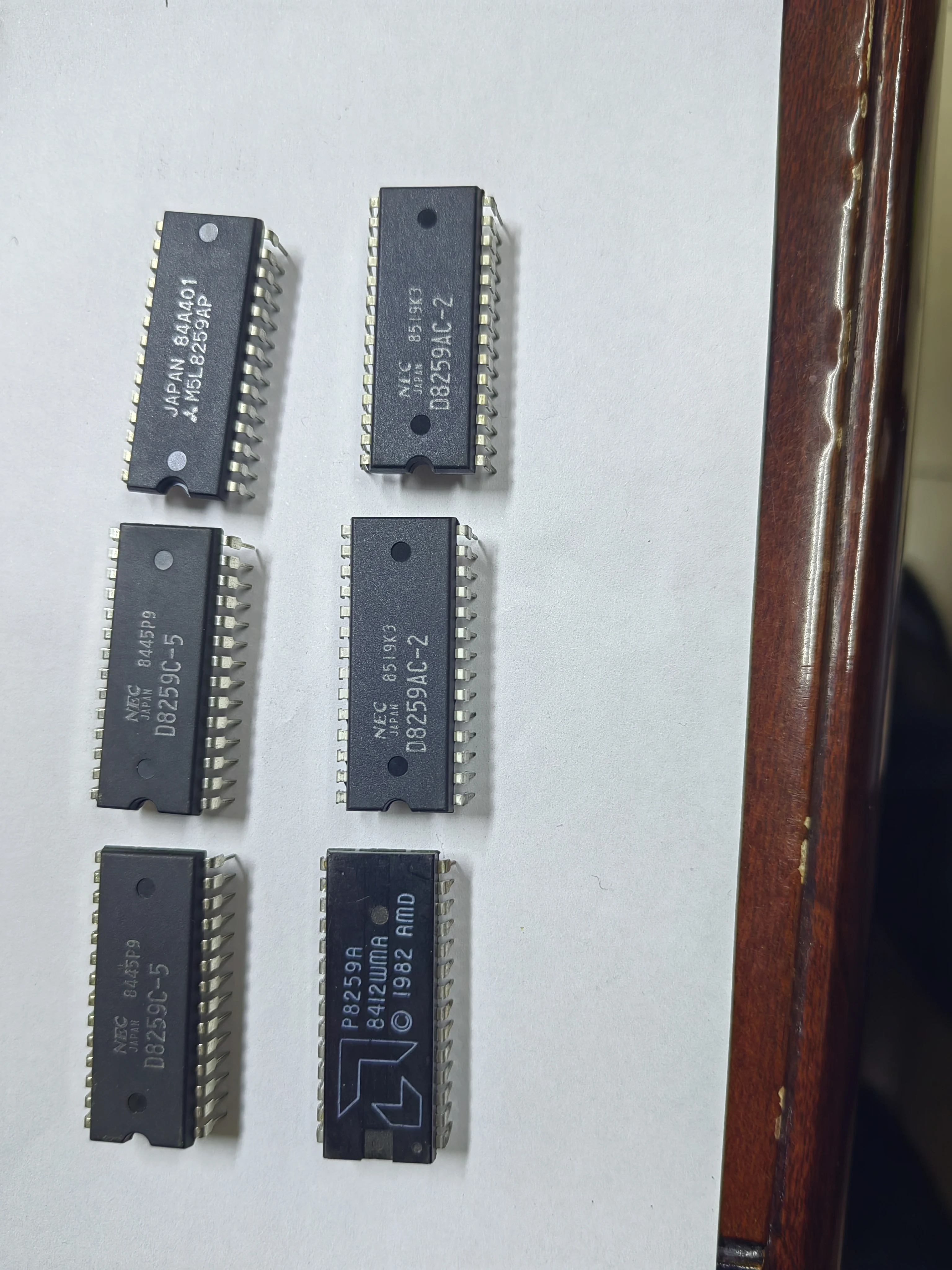 D8259C-511PCS  P8259A 1PCS  M5L8259AP 1PCS D8259AC-2 11PCS New original spot inventory of integrated circuit ICs