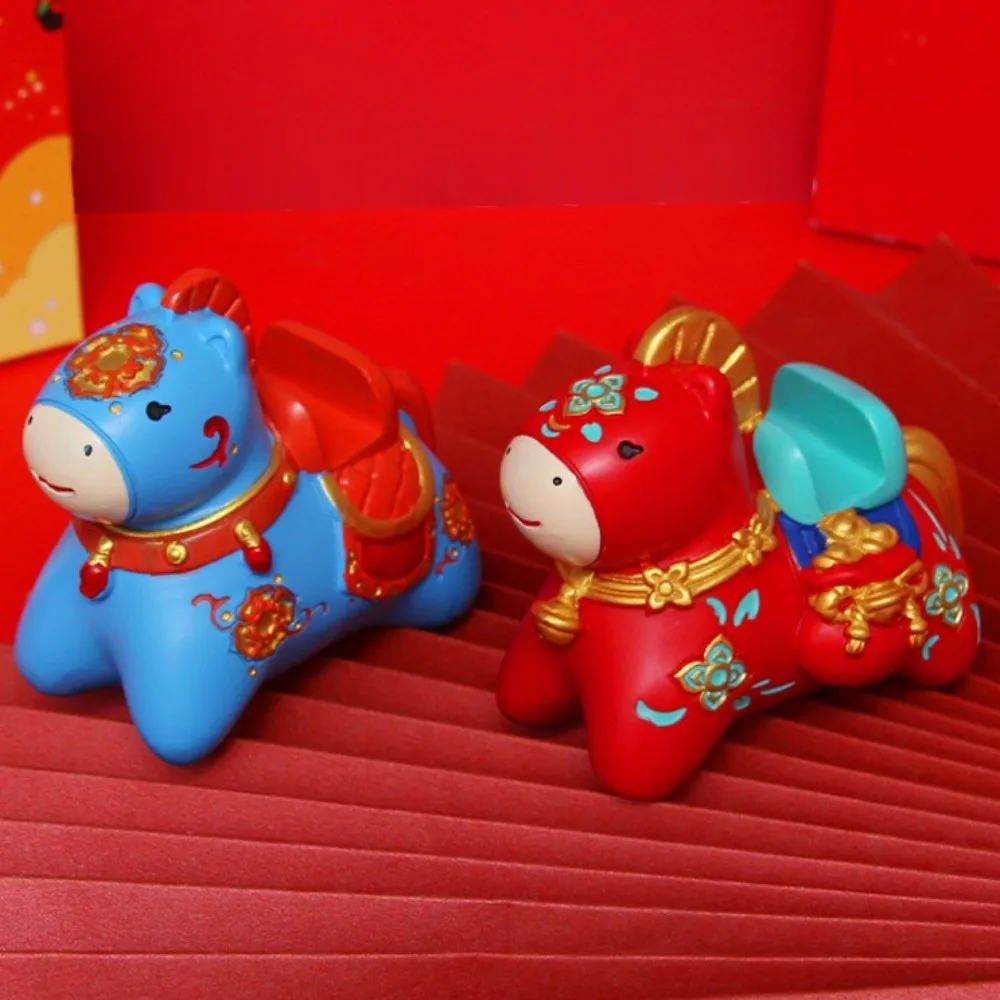 التميمة زودياك الحصان حامل هاتف حلية النمط الصيني الحيوان تمثال 2026 الحصان الحلي حامل لطيف نابض بالحياة