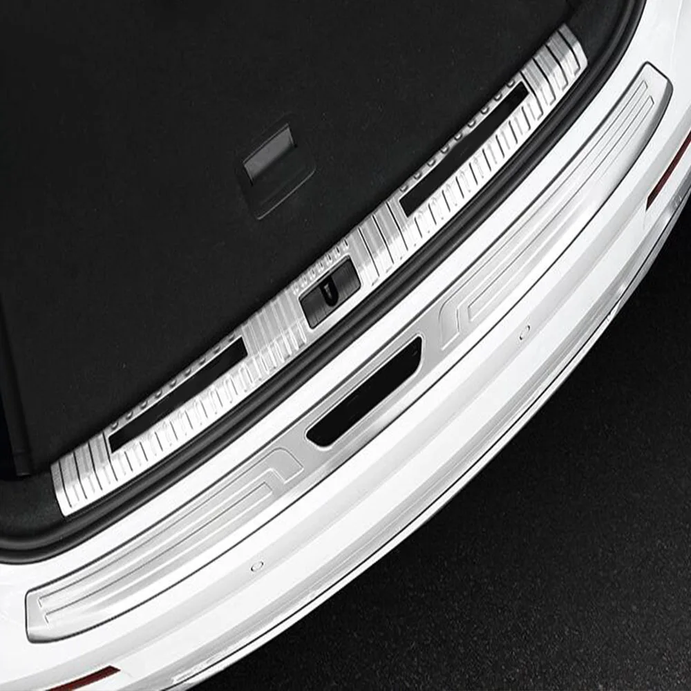 Car Stick Body Outside External Rear Trunk Bumper Trim Plate Frame Threshold 1PCs For Audi Q3 F3 2018 2019 2020 2021 2022