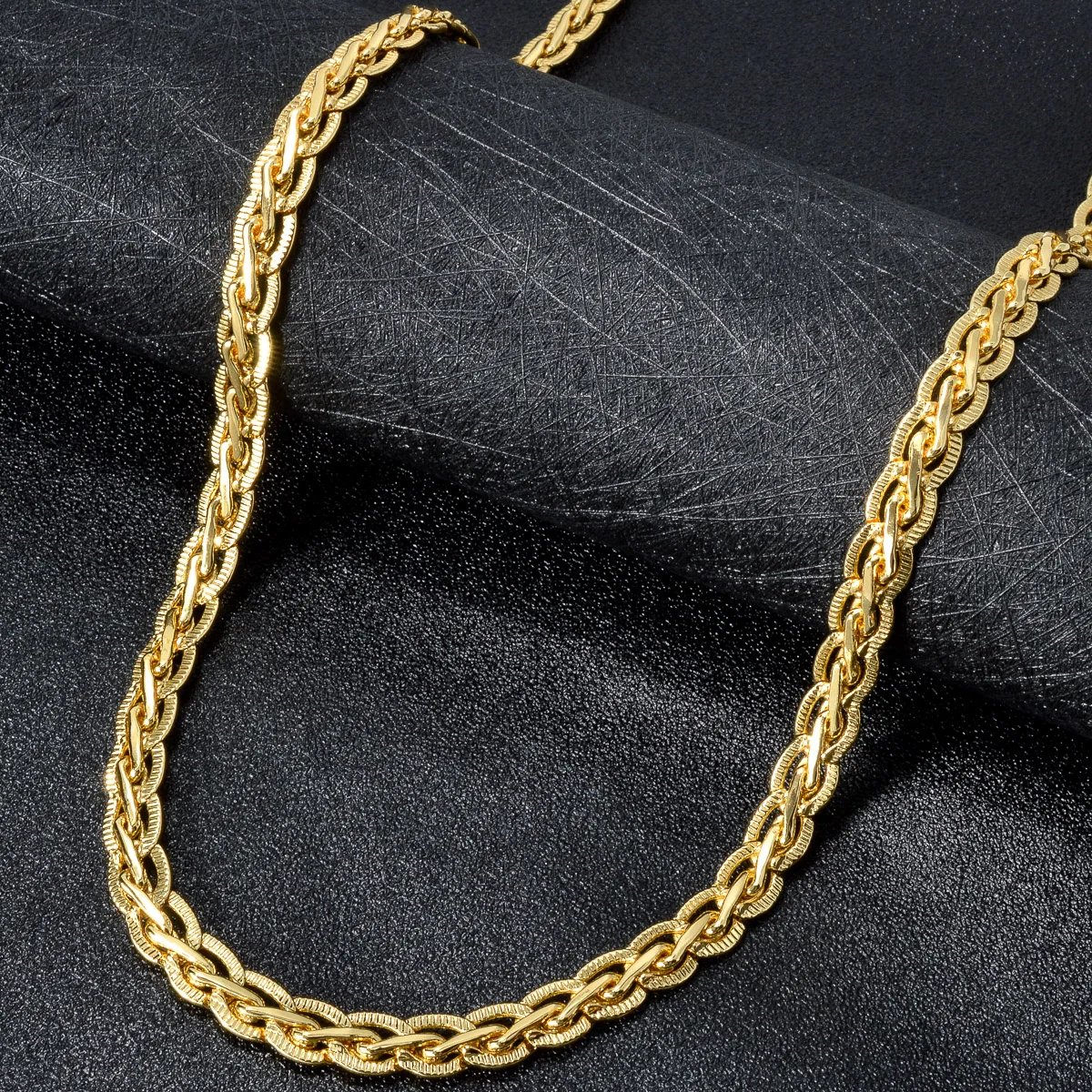 Hip Hop Jewelry 18k Gold Plated Cuban Link Chain Necklace for Men Collar High Quality Metal Texture Women Fashion Charm Jewelry